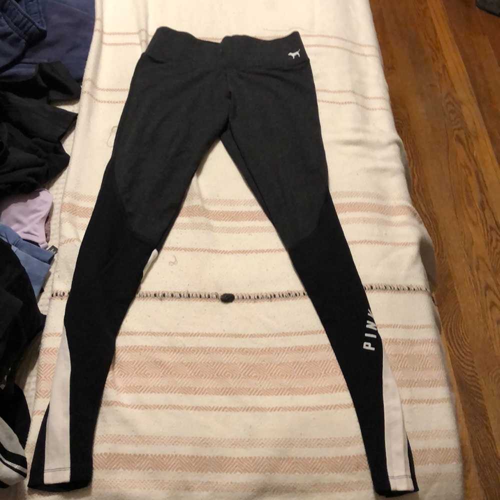 Victoria’s Secret PINK leggings
